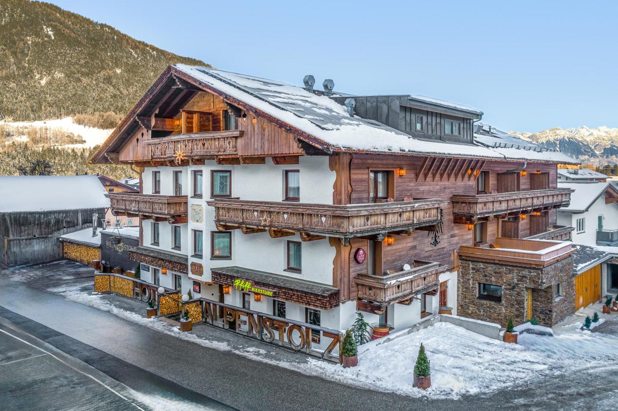 Hotel Alpenstolz Mieders Exteriér fotografie