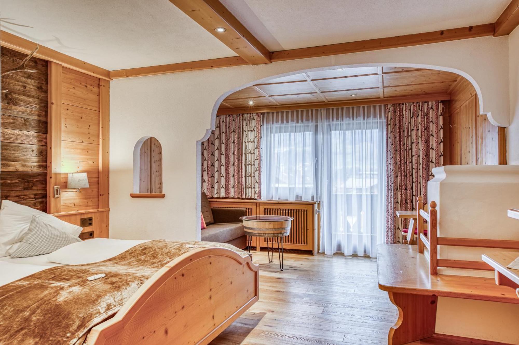 Hotel Alpenstolz Mieders Pokoj fotografie