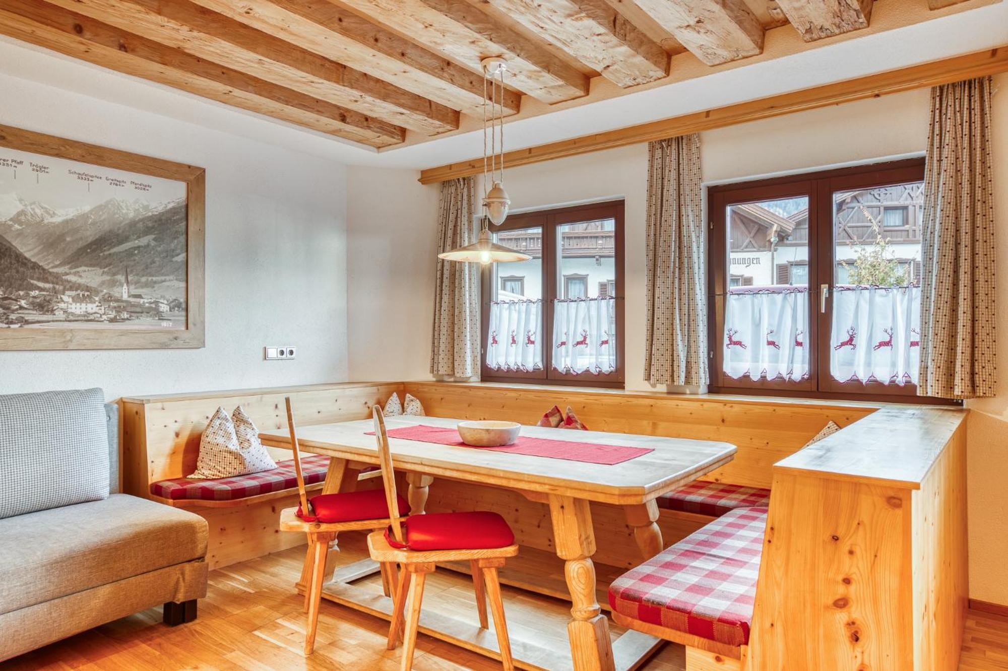 Hotel Alpenstolz Mieders Pokoj fotografie