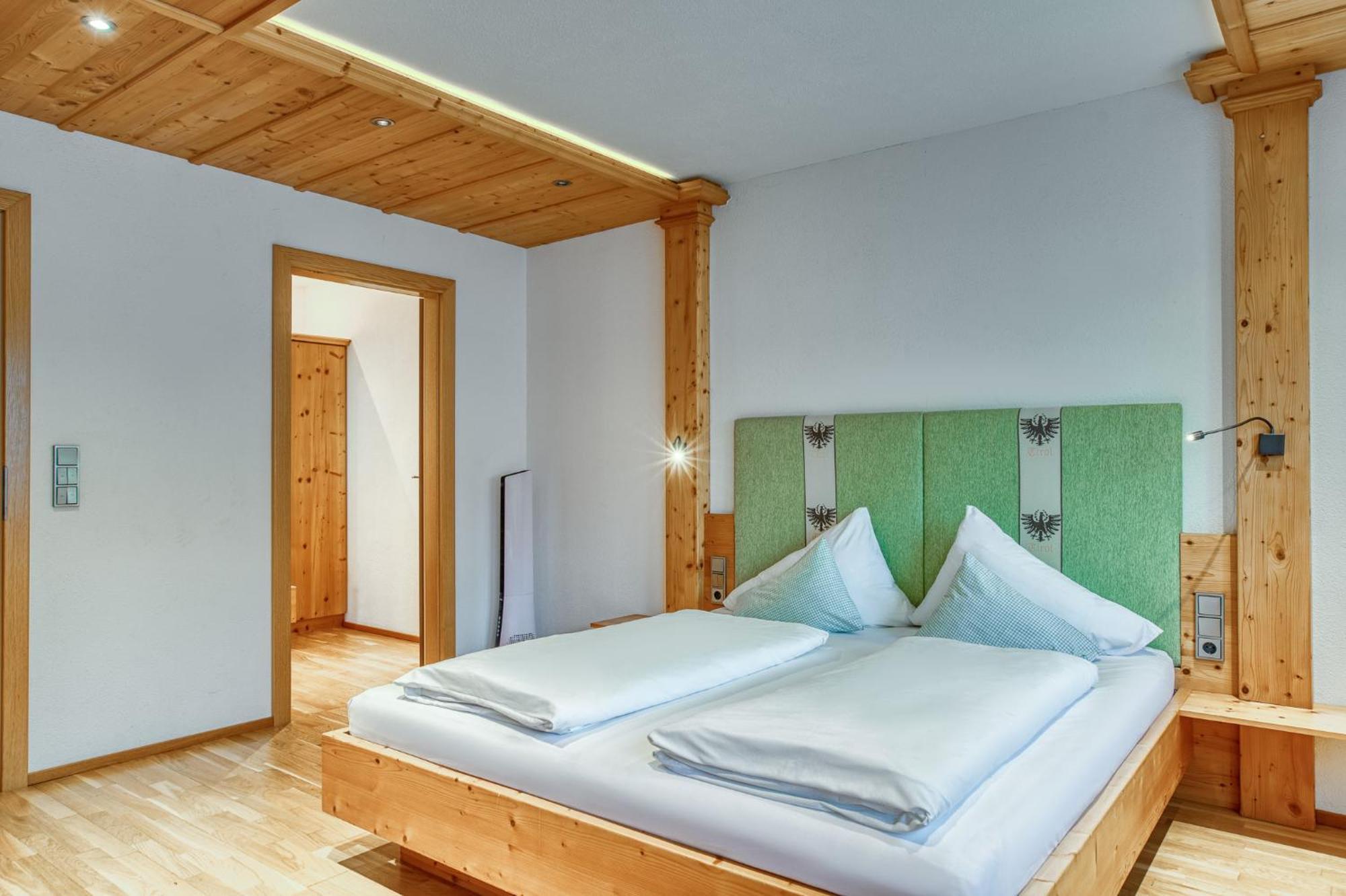Hotel Alpenstolz Mieders Pokoj fotografie